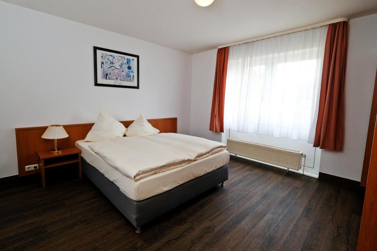 Apart Hotel Sehnde Εξωτερικό φωτογραφία