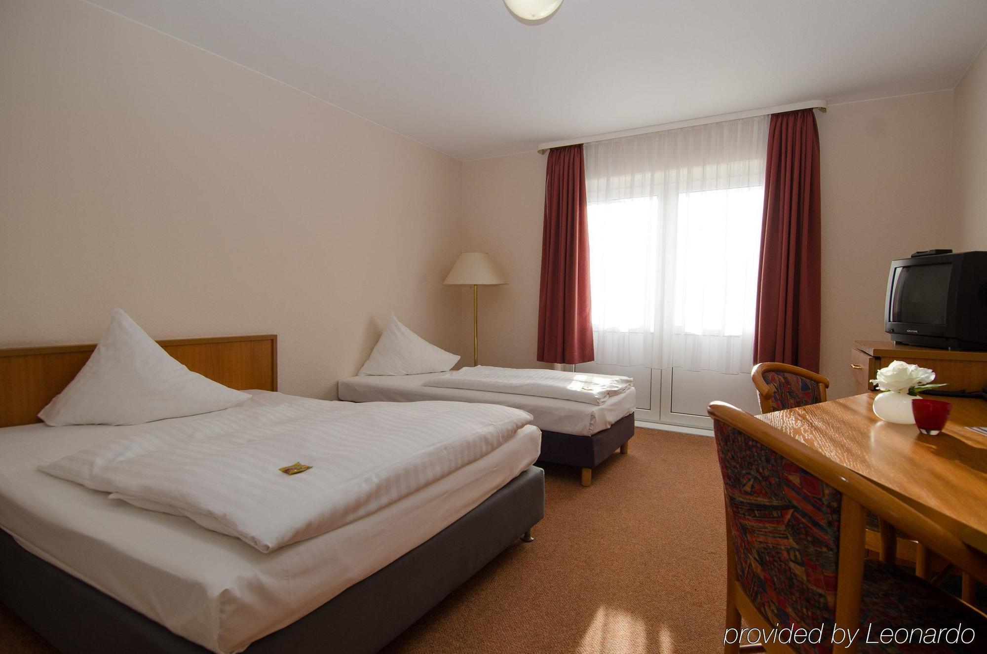 Apart Hotel Sehnde Εξωτερικό φωτογραφία