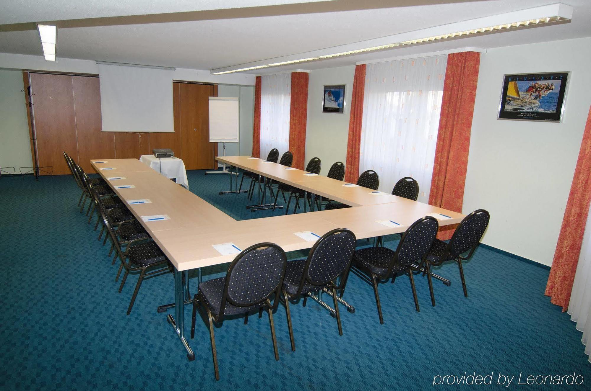 Apart Hotel Sehnde Εξωτερικό φωτογραφία