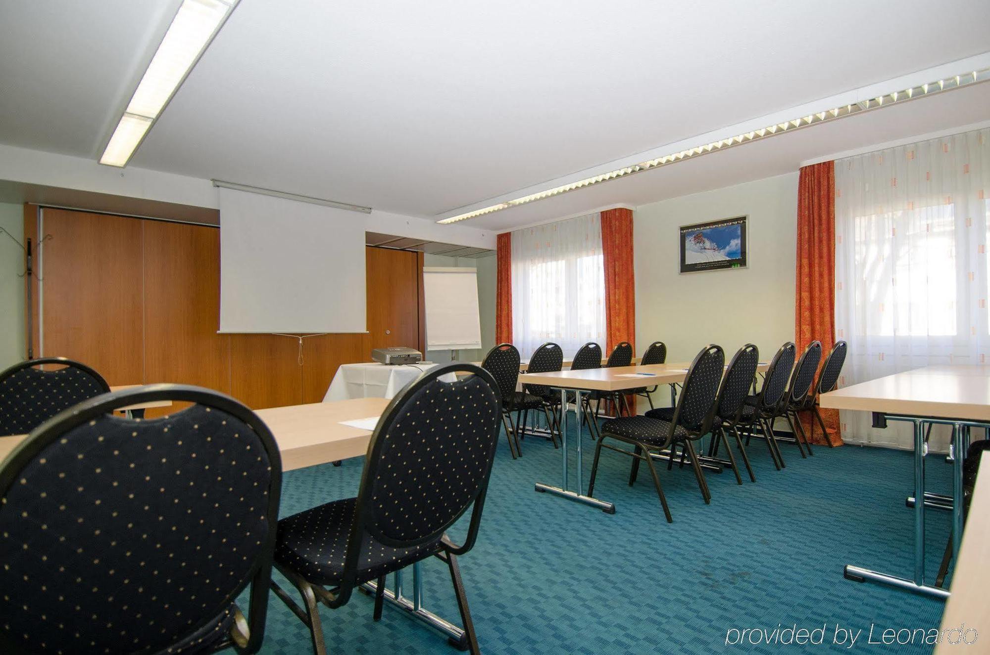 Apart Hotel Sehnde Εξωτερικό φωτογραφία